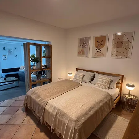 S&h In Wersten Apartment Düsseldorf